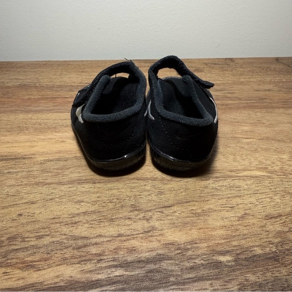 Nike Baby Black Waffle Velcro Trainers, 4C - Picture 3 of 5
